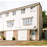 Hollywater Cheerful 3 Bedroom Home In Close With Pizza Oven